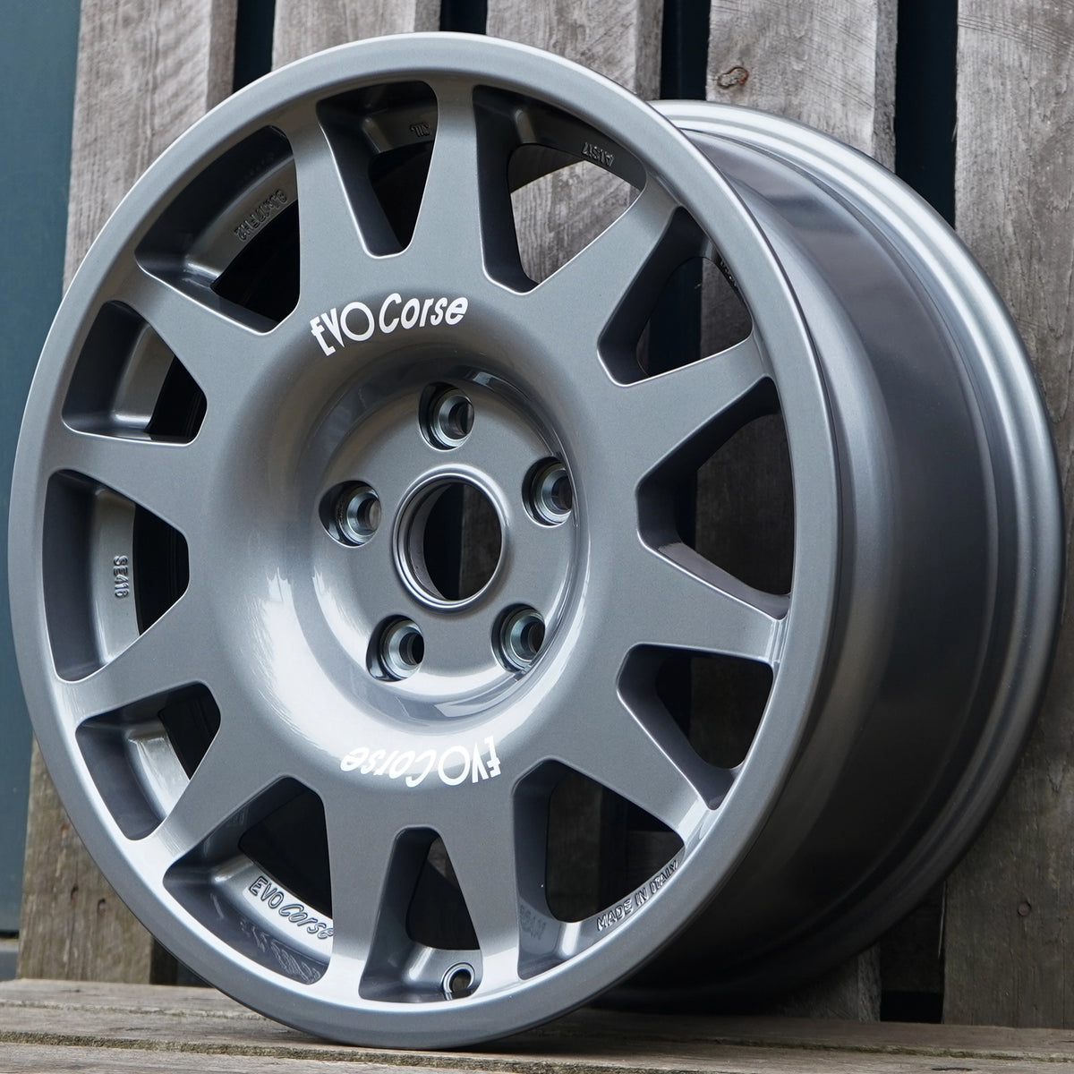 EVO Corse DakarZero 17" Wheel Package for Volkswagen Crafter (2017+)
