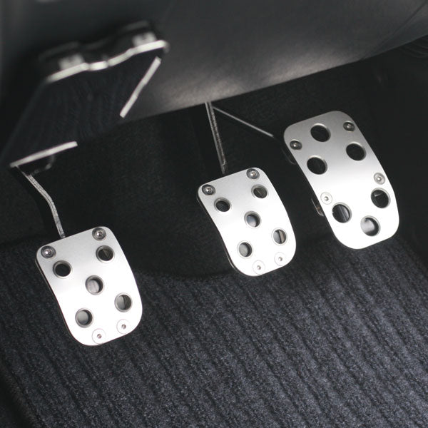 APIO Aluminium Pedal Set for Suzuki Jimny (1998+) - Manual Transmission - Pedals and Shift Knobs for Suzuki Jimny at JimnyStyle Street Track Life