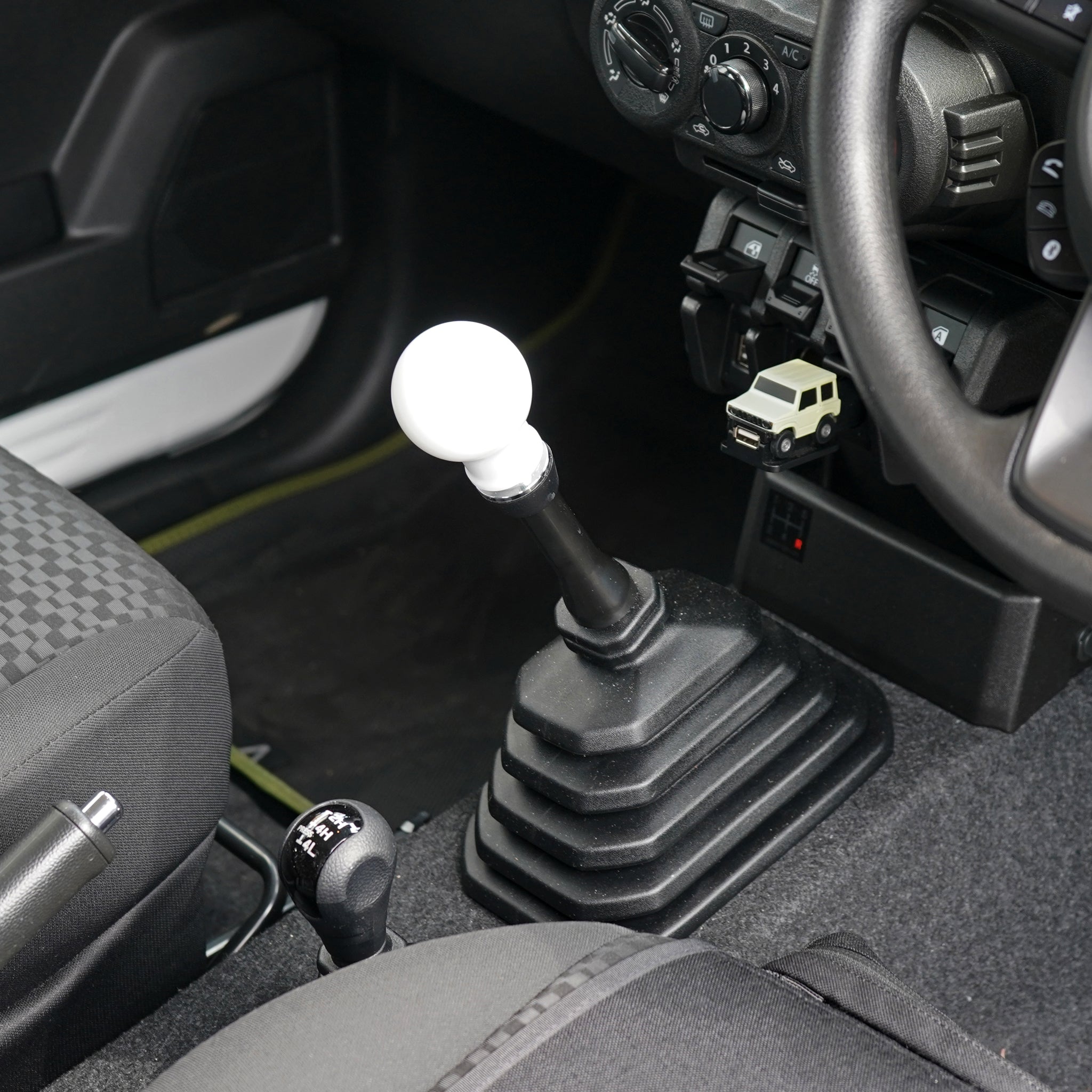 APIO 54 Shift Knob (Plastic) for Suzuki Jimny 2018+