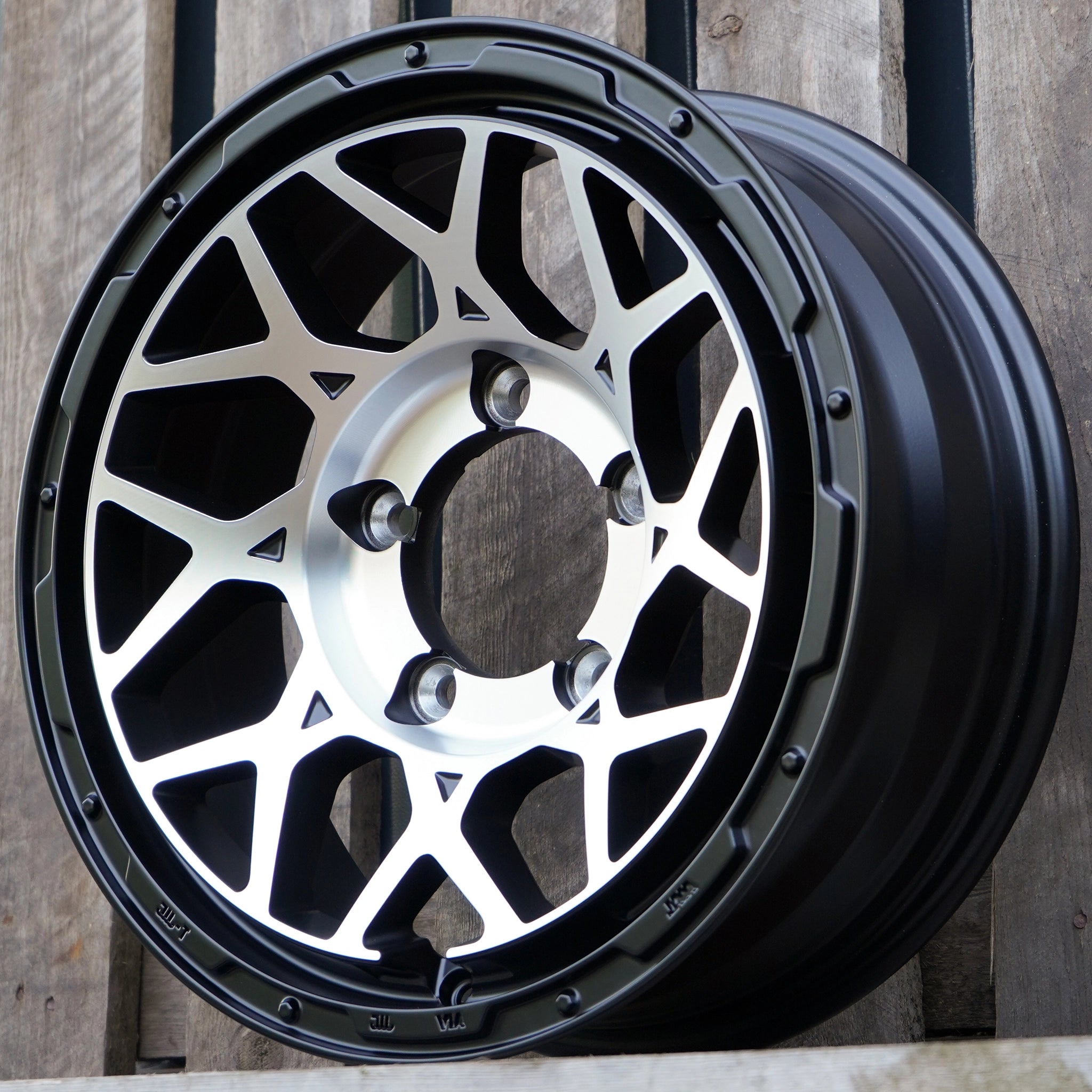 Magpie M-01 Wheel Package for Suzuki Jimny (1998+)