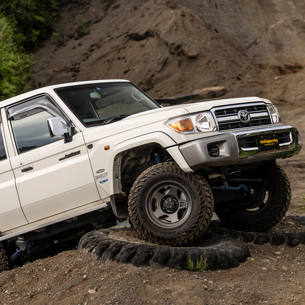 BRADLEY FORGED Takumi 17" Wheel Package for Toyota Land Cruiser 76 (1984+) - Wide Body