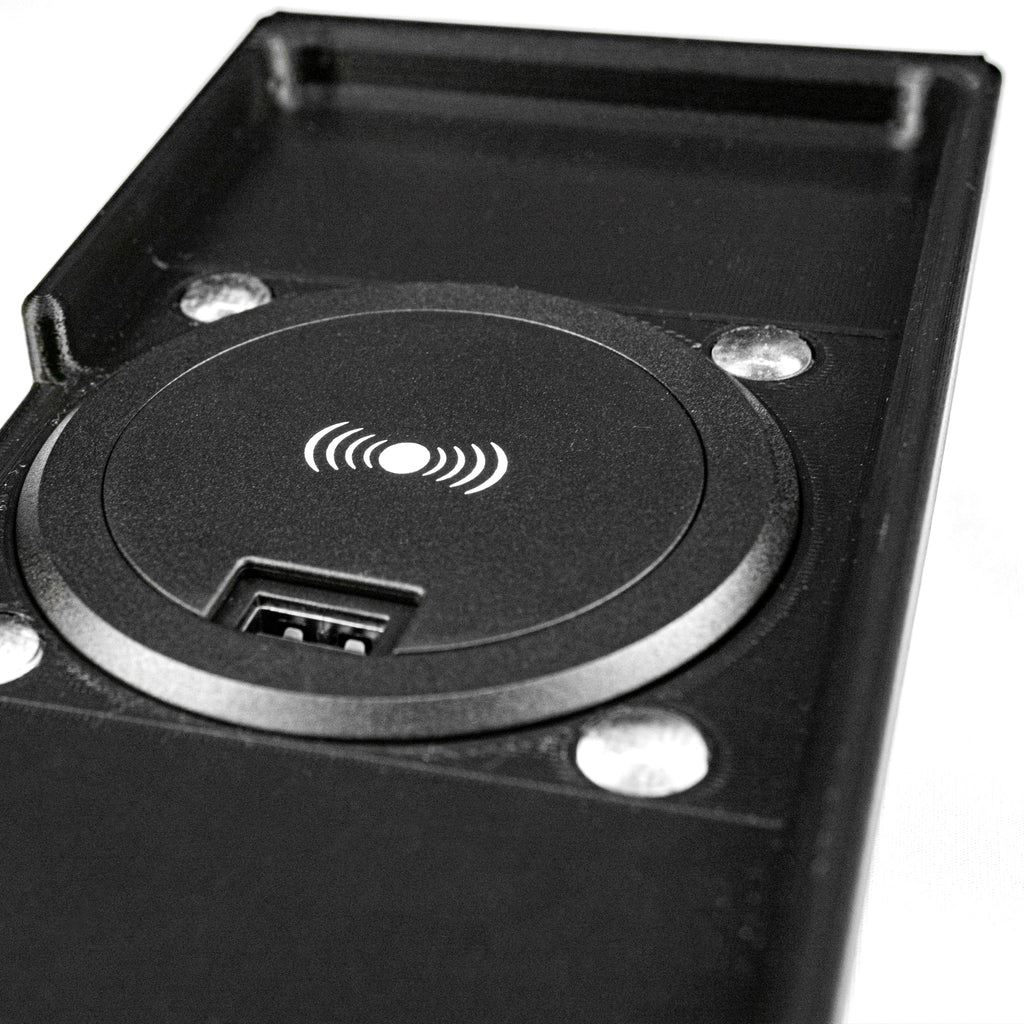 Wireless Charging Tray for Land Rover Defender (2020+)